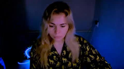 Lora online show from April 6, 3:04 am