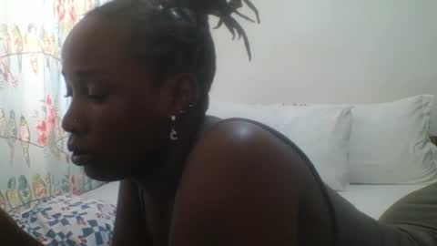 Snapshot of loreencutie chatting on October 13, 12:51 pm loreen online show from October 13, 12:51 pm