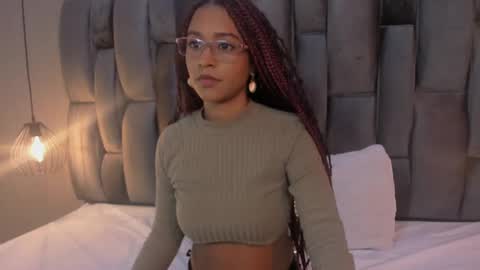 Snapshot of lorena_vieira_ chatting on March 7, 7:27 pm Lorena Vieira  online show from March 7, 7:27 pm