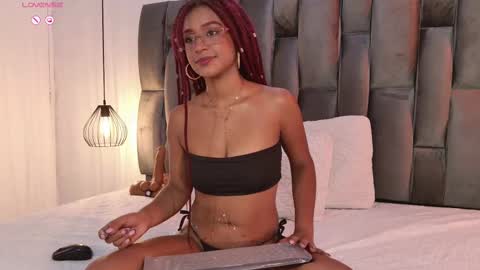 Snapshot of lorena_vieira_ chatting on September 14, 8:32 pm Lorena Vieira  online show from September 14, 8:32 pm