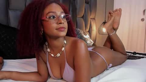 Snapshot of lorena_vieira_ chatting on February 10, 10:30 pm Lorena Vieira  online show from February 10, 10:30 pm