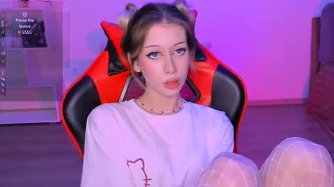 Lori online show from January 9, 7:08 pm