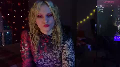 Lori -----------------------------------    online show from February 26, 3:54 pm