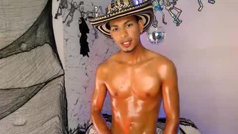 Snapshot of lorian_vikel chatting on October 6, 10:49 pm Lorian Vikel online show from October 6, 10:49 pm