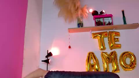 JUAN  JUAN online show from February 15, 10:19 pm