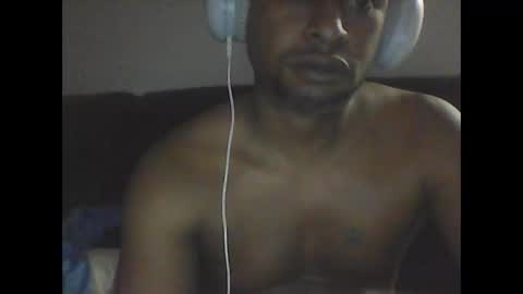 LostGeckos online show from December 19, 3:46 am