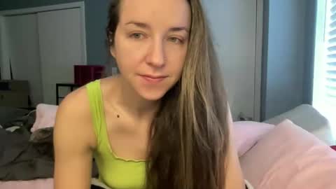 lothlori online show from February 9, 2:10 pm