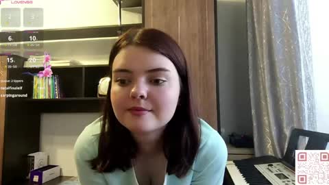Esma online show from May 22, 9:16 am