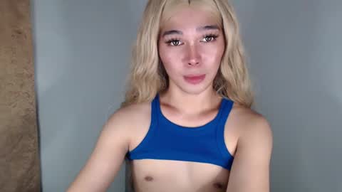 Snapshot of louilalicious chatting on February 27, 10:11 am louilalicious online show from February 27, 10:11 am