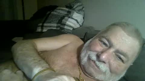 louis_chokdee online show from January 31, 8:01 pm