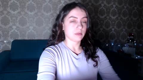 Louise online show from December 28, 10:25 am