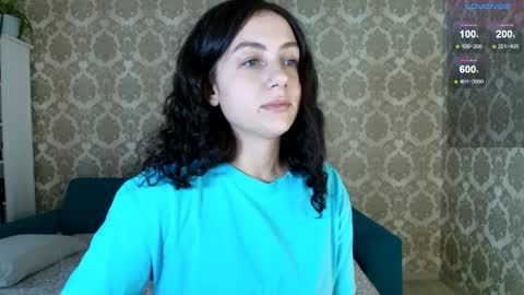 Louise online show from October 8, 10:10 am