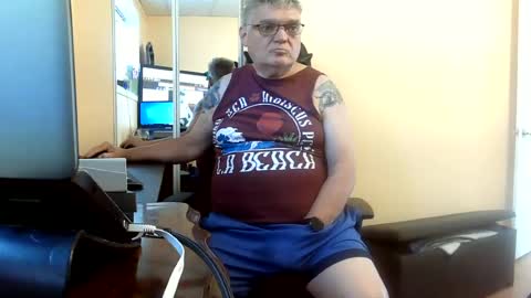 loumtl3 online show from July 1, 12:25 pm