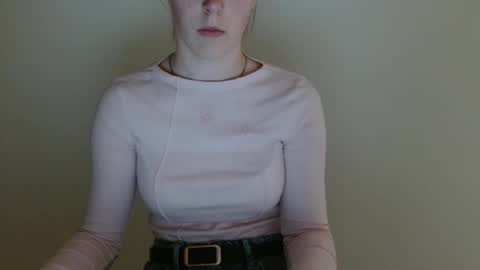 Vivian online show from April 16, 2:06 pm