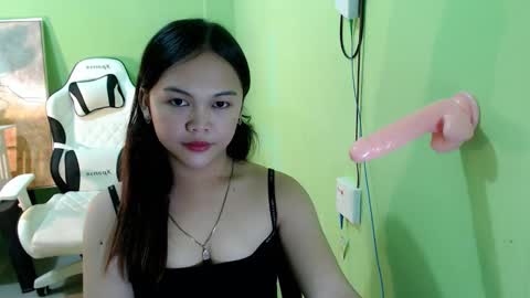 Snapshot of lovee_gelly chatting on October 23, 11:23 am Gelly online show from October 23, 11:23 am