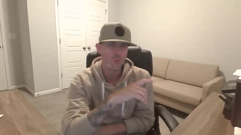 lovehatlovers online show from September 19, 8:18 am