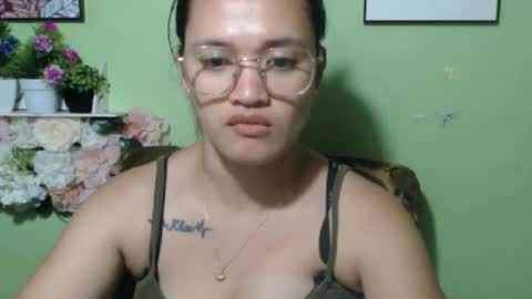 hearty2 Hey guys  Im Jess  online show from March 1, 6:17 am