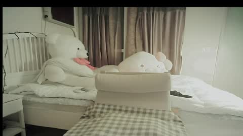 DANA KIM online show from March 23, 3:50 pm