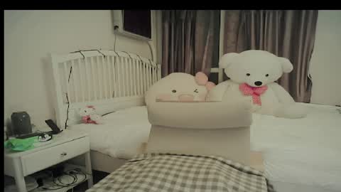 DANA KIM online show from February 7, 2:53 pm