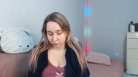 Lovely Hayley online show from February 8, 11:52 pm