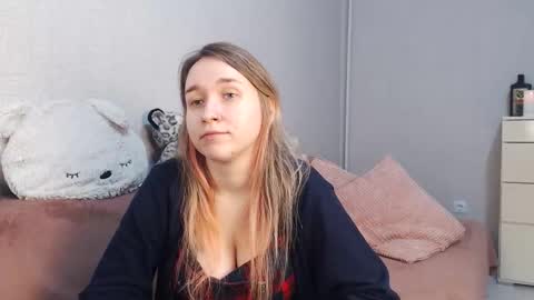 Lovely Hayley online show from February 5, 11:30 pm