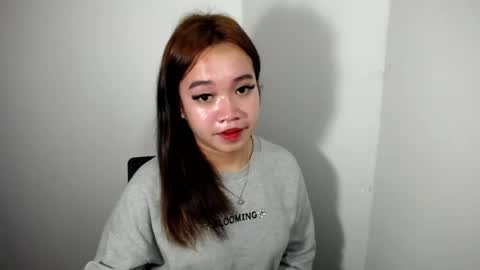 lovely_lianne online show from July 8, 8:45 pm