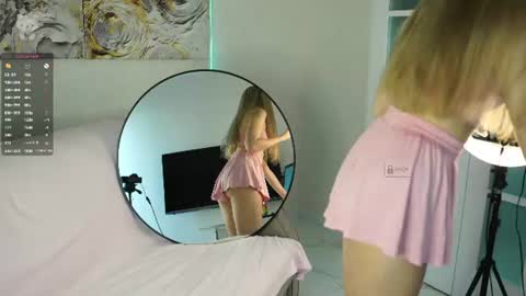 lovelygracee online show from June 8, 3:13 pm