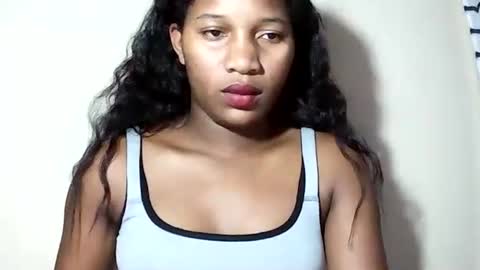lovelylarra online show from June 3, 6:24 pm