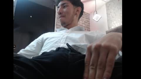 Snapshot of loverisu chatting on February 24, 10:47 pm loverisu online show from February 24, 10:47 pm