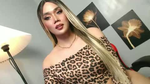 lovers moon22 online show from March 11, 3:59 pm