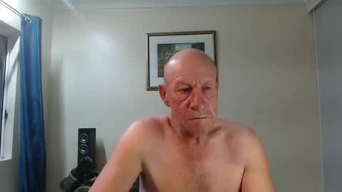 Snapshot of lovesblackazz chatting on December 25, 10:28 am Lovesblackazz online show from December 25, 10:28 am