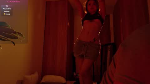 LovesKingdom online show from December 5, 9:12 pm