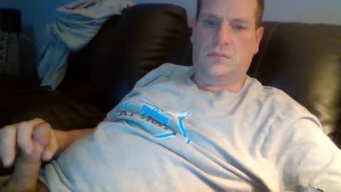 lovetocum37 online show from March 1, 5:31 am