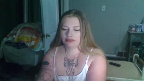 lovetubes101 online show from May 3, 7:03 am