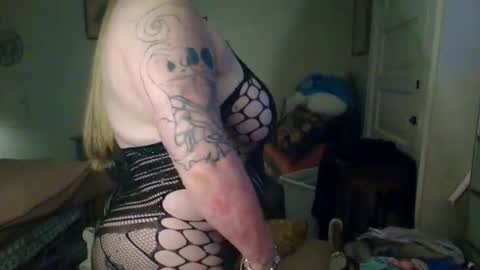 Snapshot of lovetubes101 chatting on September 11, 12:34 am lovetubes101 online show from September 11, 12:34 am