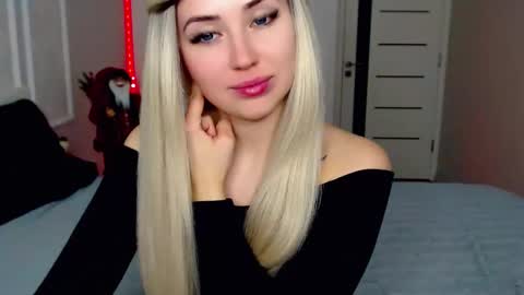 Rosie  online show from December 5, 1:55 pm