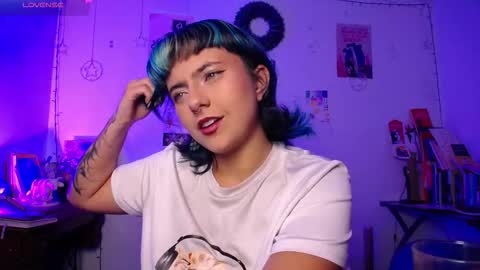 loving_alma online show from January 10, 1:55 am