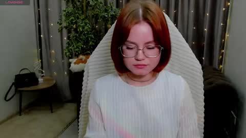 Snapshot of lu_muon chatting on February 9, 7:37 am lu_muon online show from February 9, 7:37 am