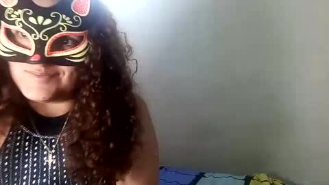 Snapshot of luana363 chatting on January 21, 3:15 am luana363 online show from January 21, 3:15 am