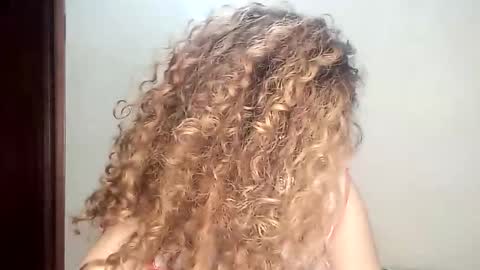 Snapshot of luana363 chatting on September 20, 12:02 am luana363 online show from September 20, 12:02 am