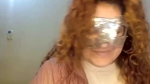 luanapowerful online show from November 1, 5:39 am