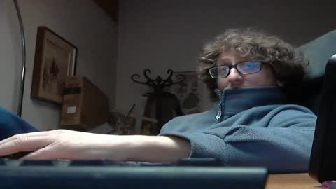 Snapshot of luca78_78 chatting on December 8, 8:41 am luca78 online show from December 8, 8:41 am