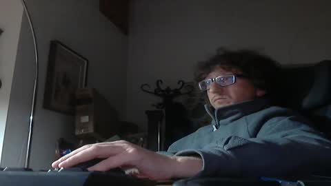 Snapshot of luca78_78 chatting on October 10, 10:25 pm luca78 online show from October 10, 10:25 pm