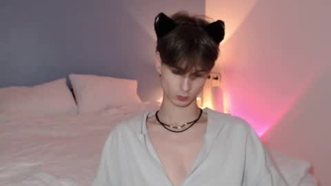 lucacharm online show from January 2, 10:33 pm