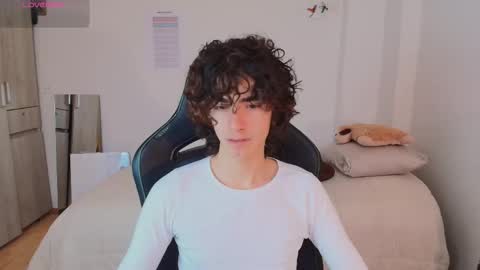 lucas_xo online show from February 13, 7:17 pm