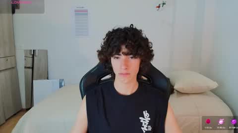 lucas_xo online show from February 15, 11:14 pm