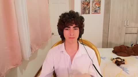 lucas_xo online show from November 7, 7:33 am