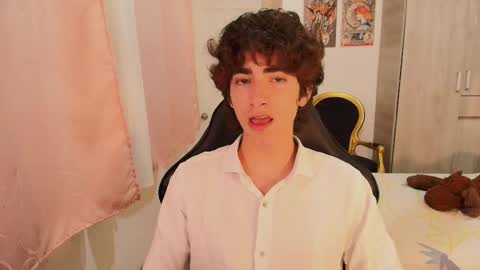 lucas_xo online show from October 22, 11:50 pm