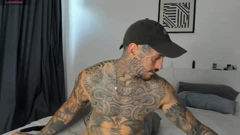 lucasexclusive online show from January 19, 5:06 am