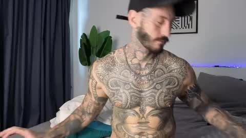 lucasexclusive online show from May 4, 5:36 am